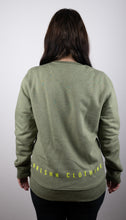 Laden Sie das Bild in den Galerie-Viewer, Sweater &quot;Khaki-Glow&quot;
